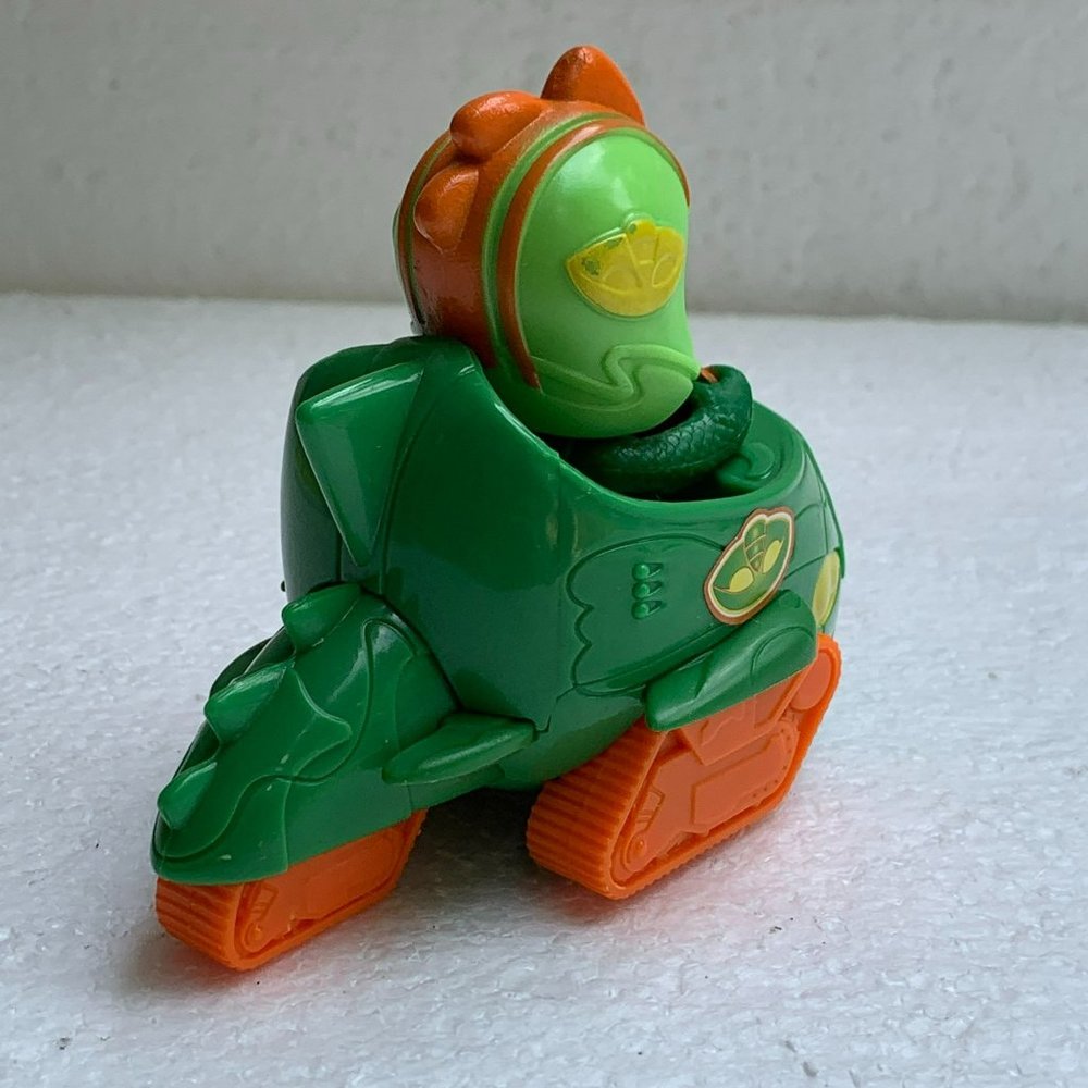 PJ Masks Gekko Race into the Night Mini Vehicle Toy - Picture 5 of 8